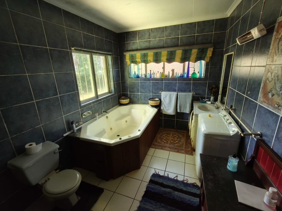 5 Bedroom Property for Sale in Boschfontein A H North West